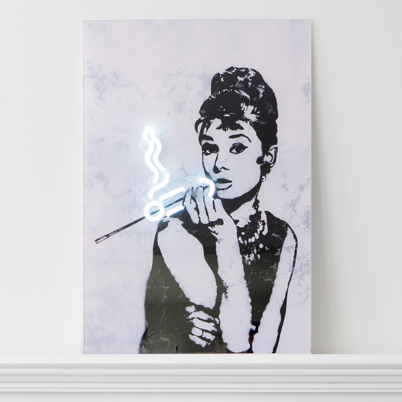 Audrey Hepburn Stock Illustrations – 249 Audrey Hepburn Stock  Illustrations, Vectors & Clipart - Dreamstime